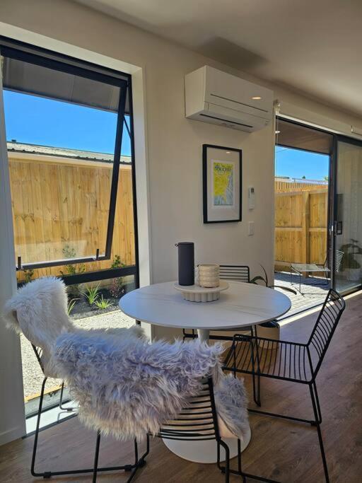 Cosy Central Home - Walk To Cbd & Free Escooters! Christchurch Extérieur photo