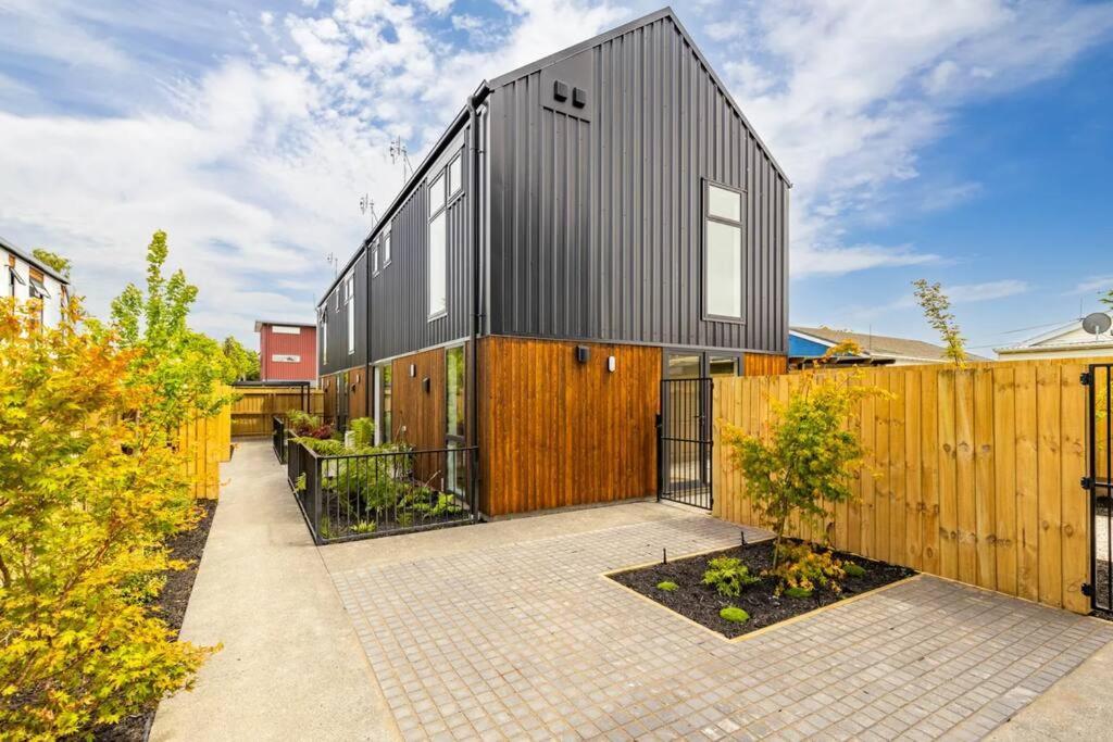 Cosy Central Home - Walk To Cbd & Free Escooters! Christchurch Extérieur photo