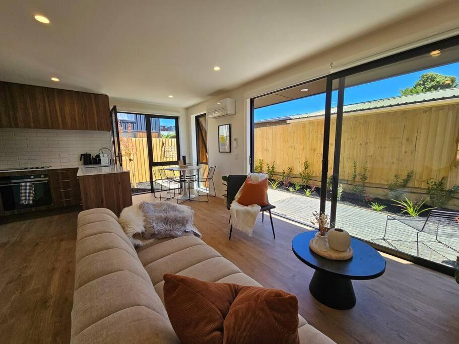 Cosy Central Home - Walk To Cbd & Free Escooters! Christchurch Extérieur photo